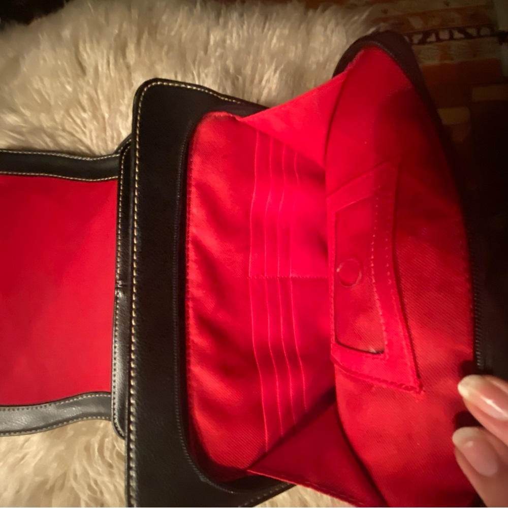 Price Drop! Liz  Claiborne Black Leather Crossbody Bag - Picture 7 of 11